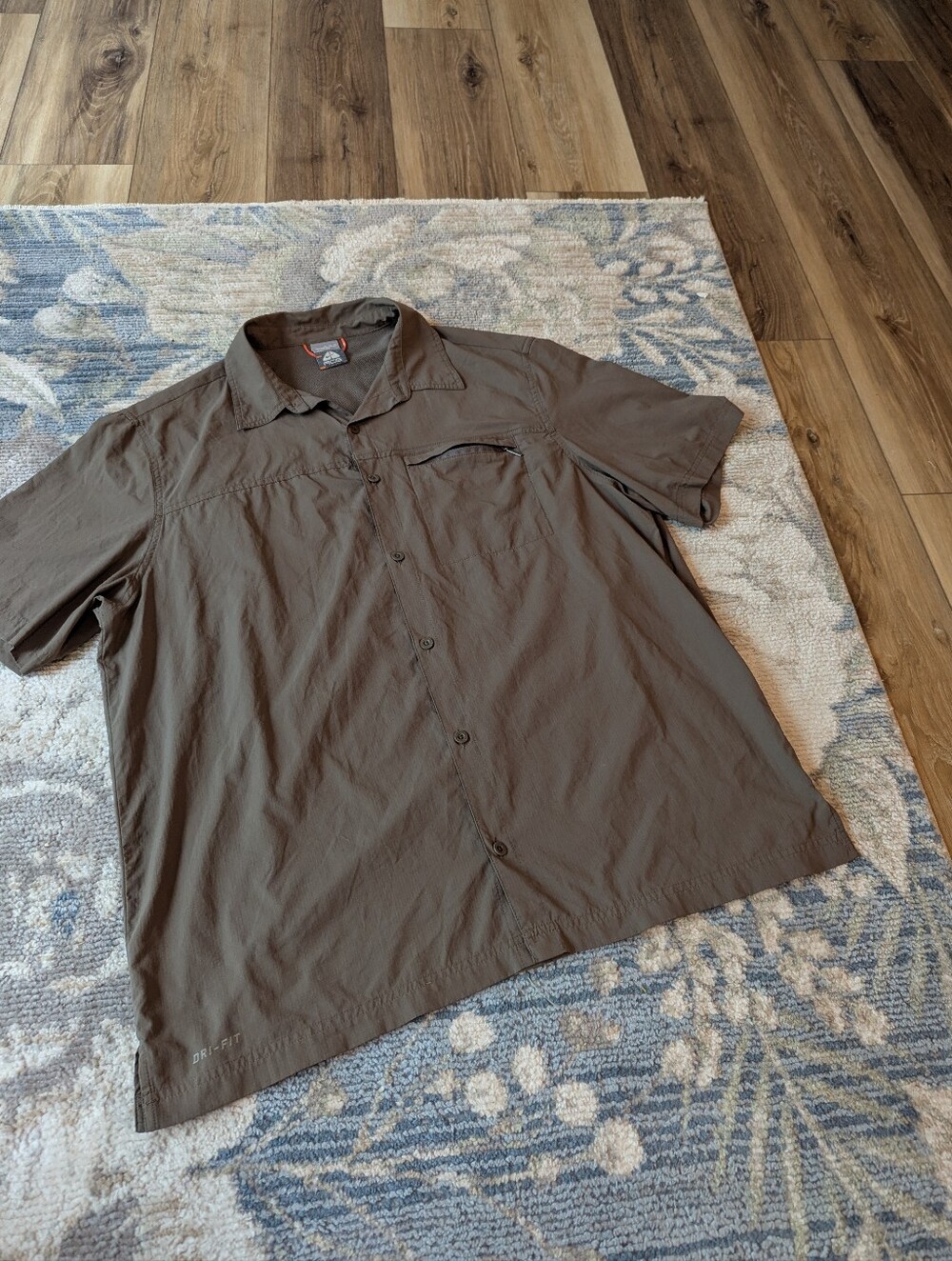 Nike ACG Men's Short-Sleeve Button-Down Dri-fit Vented Shirt - Brown